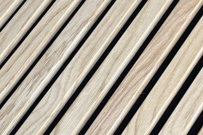 Sengegavl i akustikpanel, højde 138 cm, bredde 185 cm, træsort lys eg (premiumudførelse)