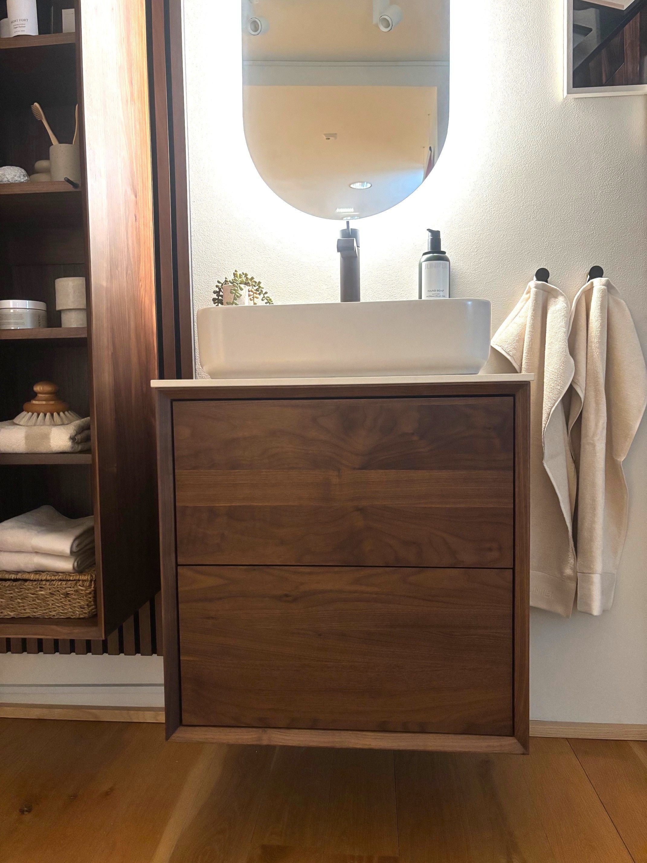 Tvättställsskåp Massiv Valnöt 60 cm - IW60